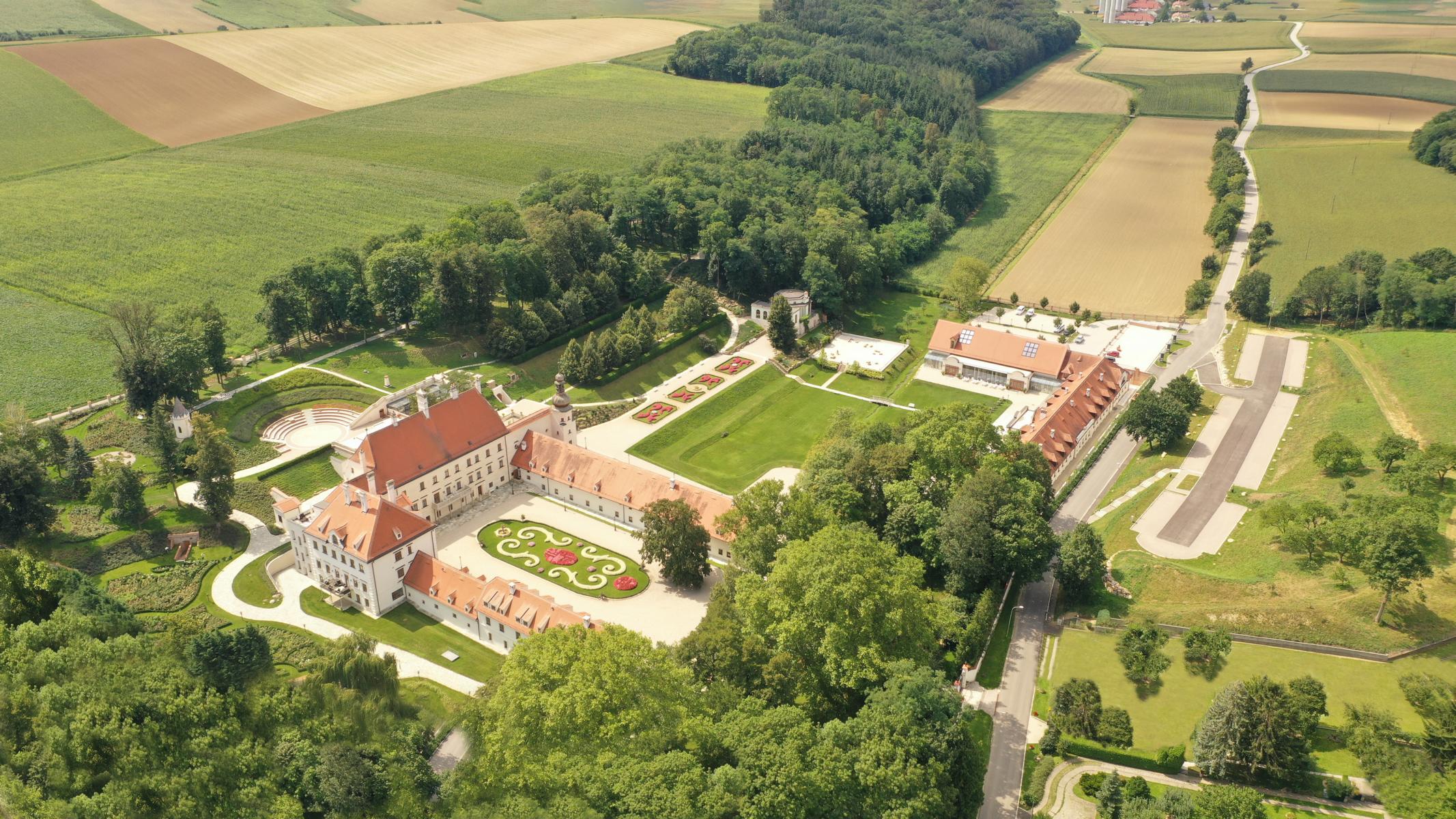 Schloss Thalheim Luxury Castle